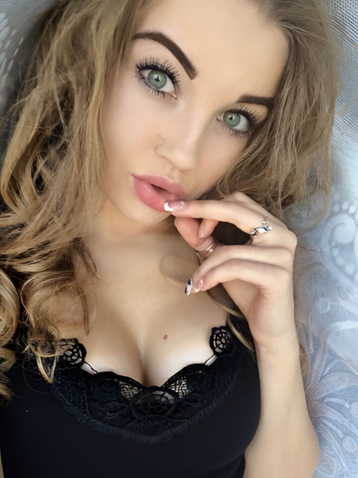 Элеонора привлекальеная девушка из Кирово-чепецка цена от 10000 руб