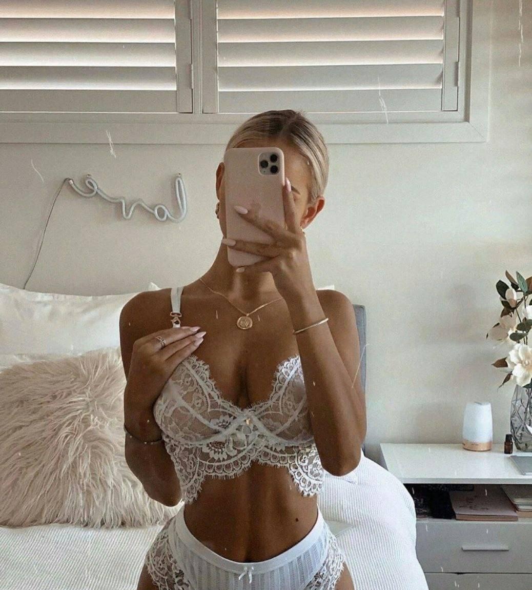 Елена привлекальеная девушка из Кирово-чепецка цена от 4000 руб