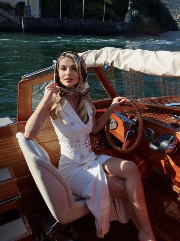 Яна привлекательная девушка из Кирово-чепецка цена от 10000 руб