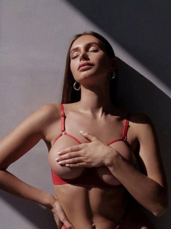 Лиза привлекательная девушка из Кирово-чепецка цена от 7000 руб